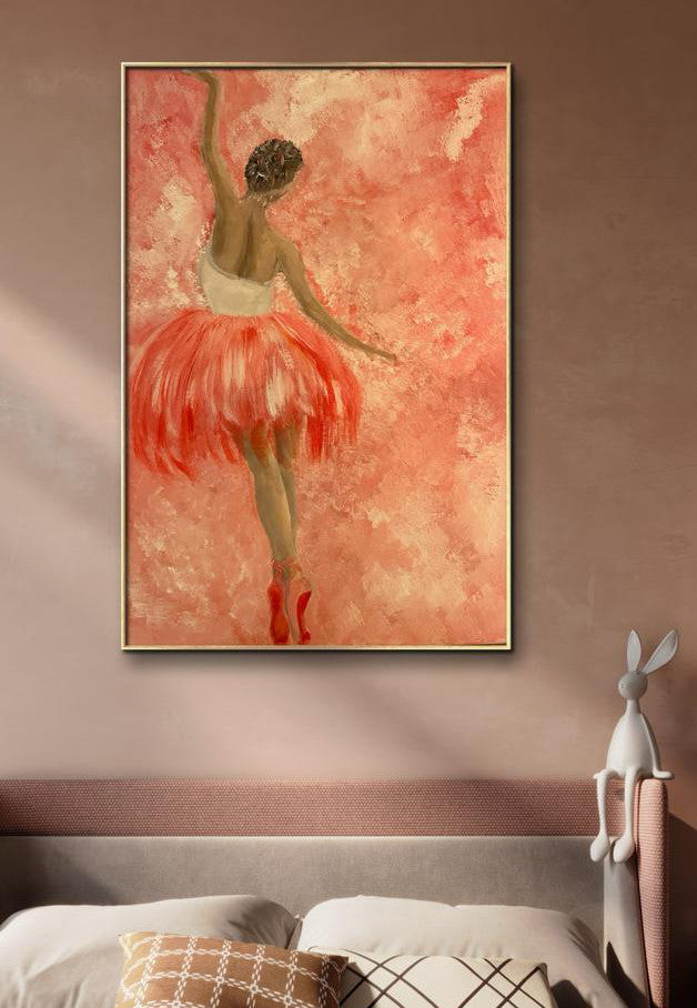 Ballerina Elegans: Konstfullt placerad på väggen, detta abstrakta konstverk i toner av orange och rött (70x50 cm) ger rummet en känsla av rörelse och elegans.